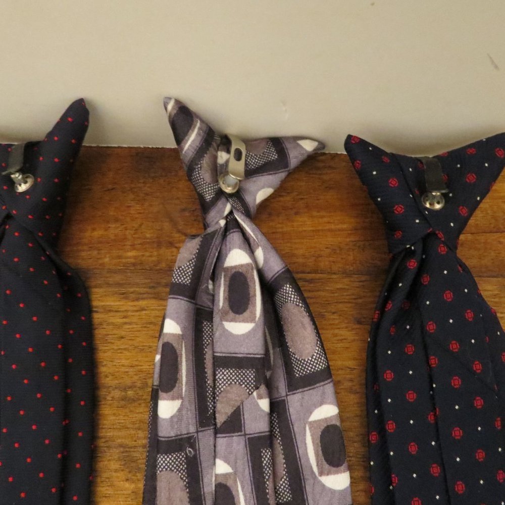 Lot of 5 VTG ClipOn Ties T24 - Picture 6 of 7